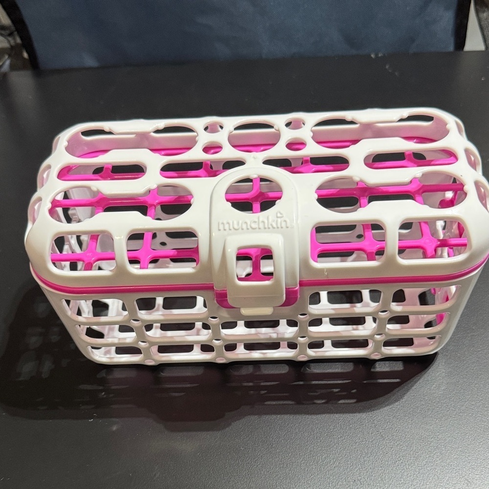 Munchkin Pink & white | Dishwasher Basket